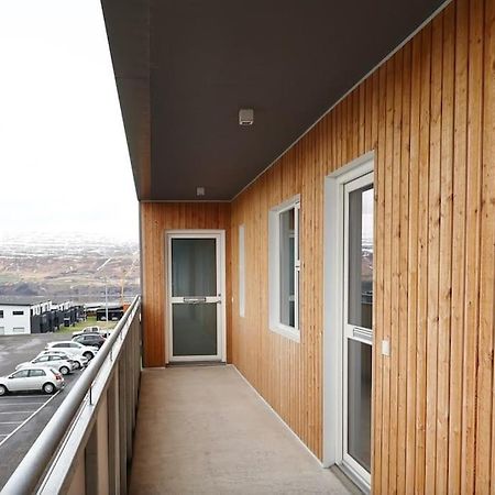 Nice & Cozy Two Bedroom Apartment With A Balcony Акурейри Экстерьер фото
