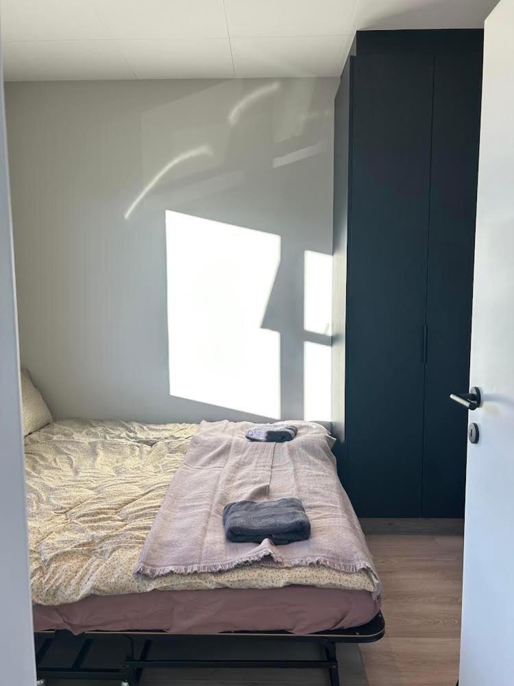 Nice & Cozy Two Bedroom Apartment With A Balcony Акурейри Экстерьер фото