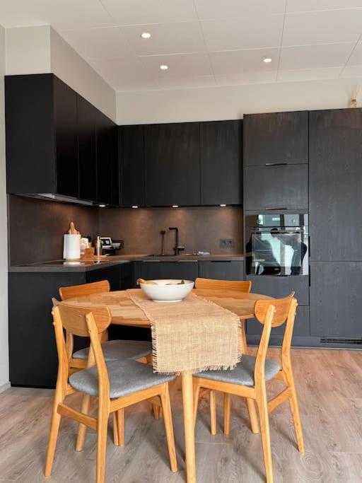 Nice & Cozy Two Bedroom Apartment With A Balcony Акурейри Экстерьер фото